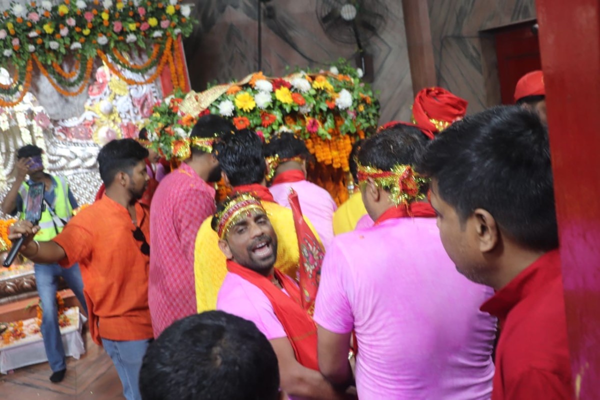 वीरगञ्जमा भव्य रूपमा सम्पन्न डोला यात्रा, सयौं श्रद्धालुको सहभागित