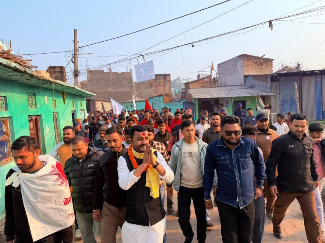 पर्सा–१ मा चुनावी सरगर्मी तीव्र,  वीरगञ्ज–२१ मा प्रदीप यादवको घरदैलो, जनताबाट आशा र विश्वासको वर्षा