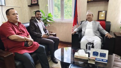 अघोषित लोडसेडिङले वीरगंजका जनजीवन प्रभावित,  मेयर सिंहले मागे तत्काल पहल गर्न उर्जा मन्त्री खड्कासँग आग्रह