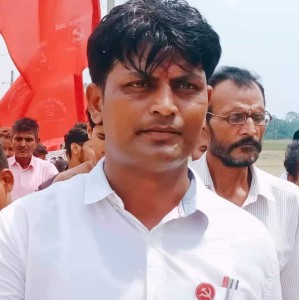 शिक्षकलाई वडा कार्यालयमै बन्धक बनाएर निर्घात कुटपिट गरेको आरोपपछि वडाध्यक्ष कुशवाहा ६ महिनाका लागि निलम्बित