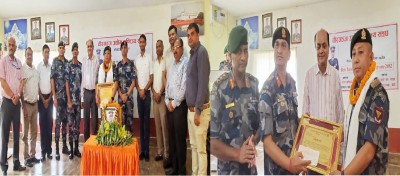 वीरगंज उद्योग वाणिज्य संघद्वारा  Best Integrity  पुरस्कार वितरण, नायब उपरीक्षक सुब्बालाई पुरस्कृत