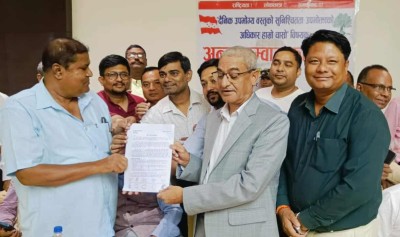 निजी विद्यालयलाई क्रमशः गैरनाफामुलक बनाइने छैन ः गृहमन्त्री लेखक