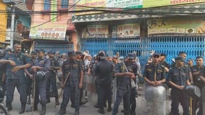 वीरगञ्जको ज्वेलर्समा छापामार सरार्फ प्रहरीको नियन्त्रणमा