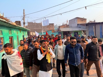 पर्सा–१ मा चुनावी सरगर्मी तीव्र,  वीरगञ्ज–२१ मा प्रदीप यादवको घरदैलो, जनताबाट आशा र विश्वासको वर्षा