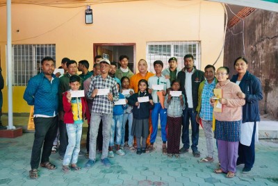 वीरगञ्ज महानगरपालिकाभित्र अध्ययनरत शारीरिक अशंक्त भएका बालबालिकालाई नगद सहयोग