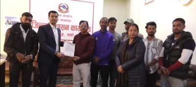 हिन्दू सम्राट नेपाल, पर्साले विद्यालयको पोसाकमा एकरूपता कायम गर्न माग,धार्मिक गतिविधिबारे गम्भीर ध्यानाकर्षण गराउँदै जिप्रका, पर्सामा ज्ञापनपत्र