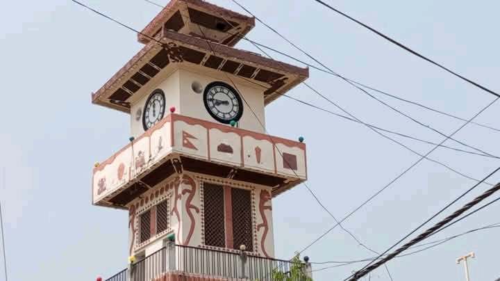 बाराको घण्टाघरको घडी दुई साता देखि बन्द