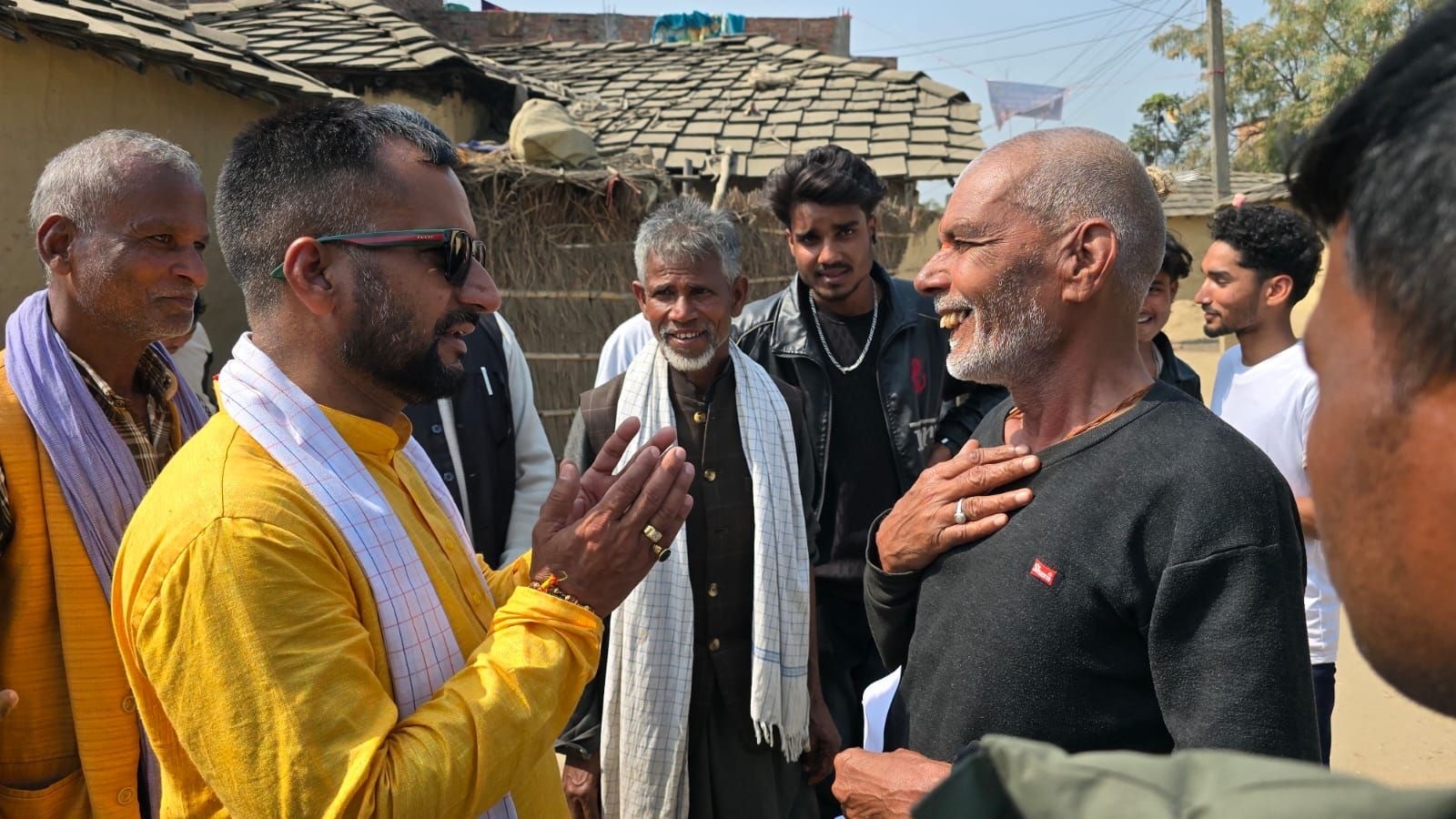 सखुवा प्रसौनीमा एमाले पर्सा–३ का उम्मेदवार रूपेश पाण्डेको चुनावी हावा तीव्र,  युवा नेतृत्वप्रतिको आकर्षण बढ्दै