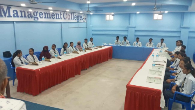 एपेक्स कलेजको बिबिए मा भर्ना भएका दोस्रो सत्रमा अध्ययन गरिरहेका विद्यार्थीहरुको ब्यक्तिव विकास तालिम सम्पन्न
