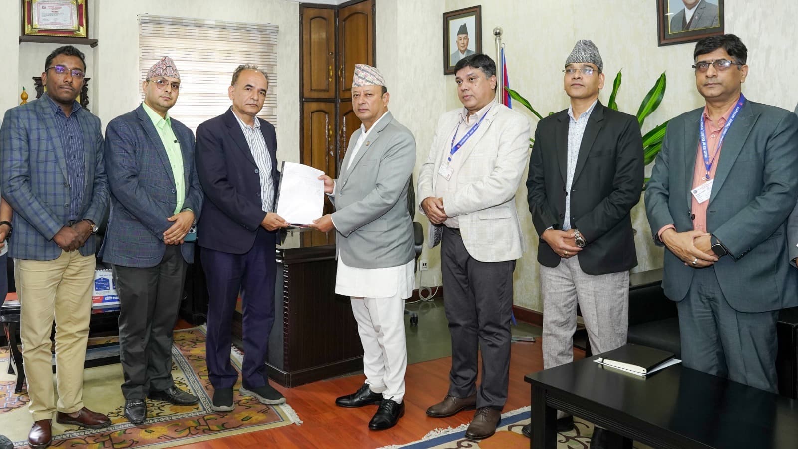 ताप्लेजुङ दुर्घटनाः लापरवाही गर्ने कर्मचारीलाई कारवाही हुने मन्त्री खड्काको भनाइ