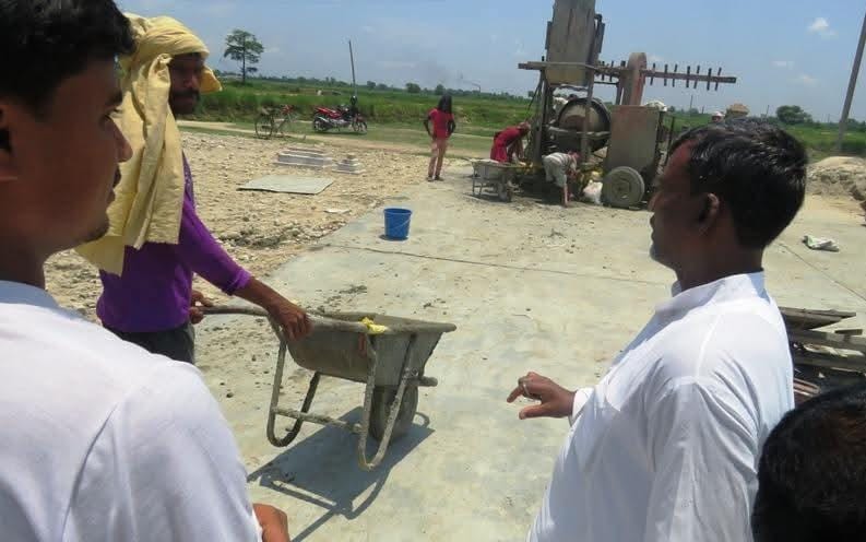 बिचारी यादवले राखेको योजना कार्यन्वयनमा, अपौनी देखि सौराहा हुदै हाई वे जोड्ने पिच सडक निर्माणको कार्य शुरु
