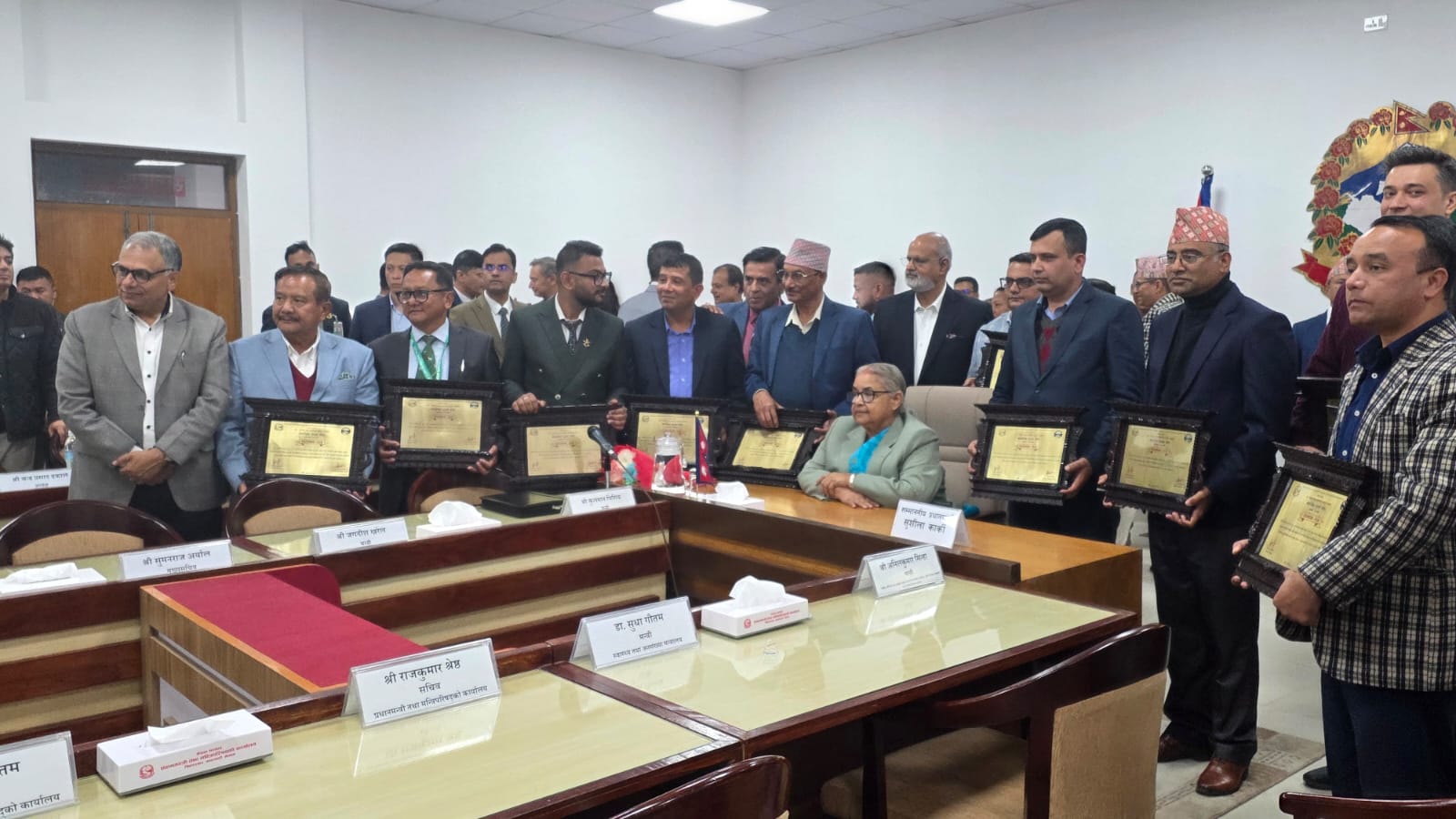 नेशनल मेडिकल कलेजलाई ‘उत्कृष्ट स्वास्थ्य सेवा प्रदायक संस्था’ घोषणा,  प्रधानमन्त्री कार्कीबाट सम्मानित