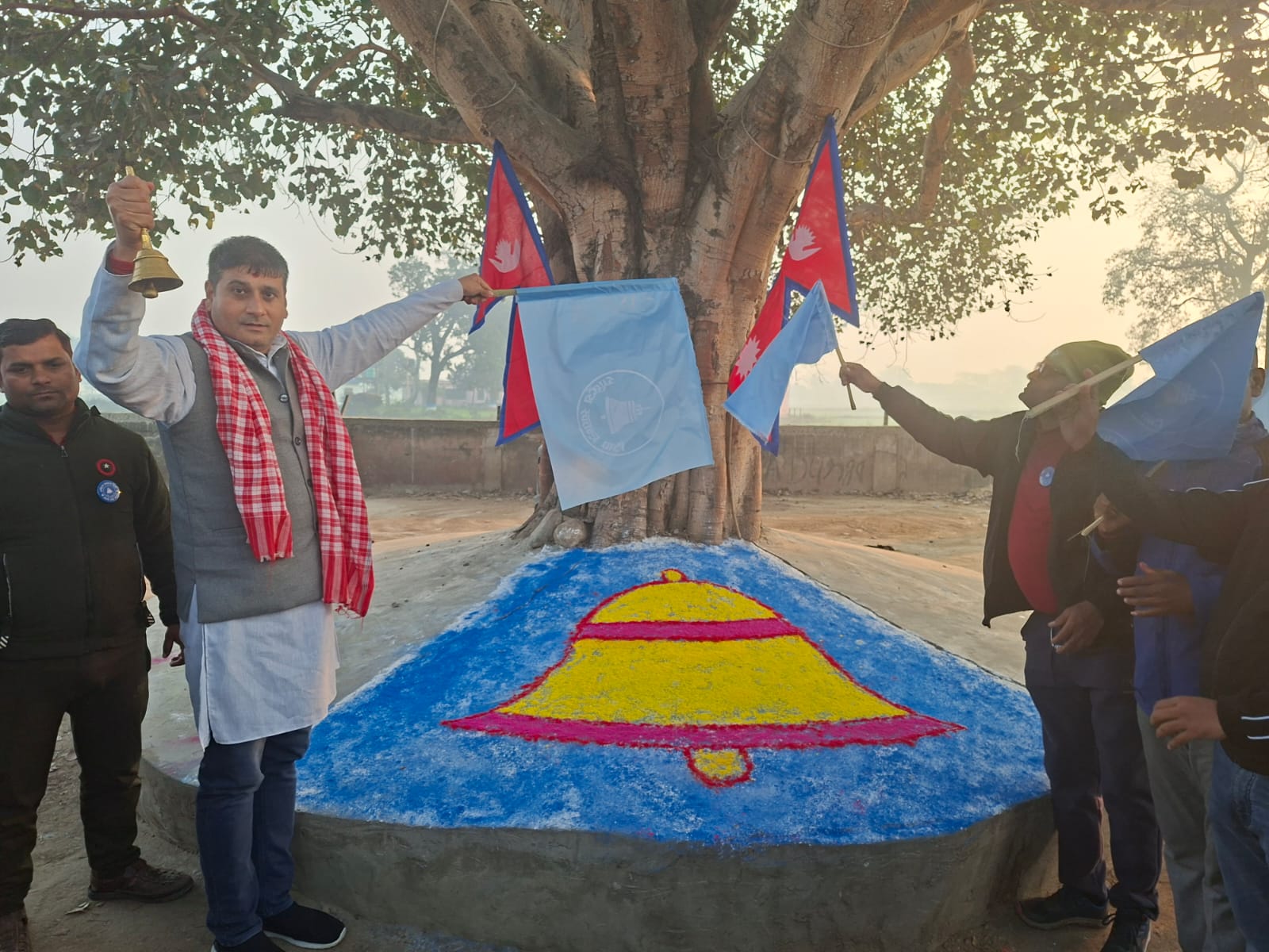 ताजपुरमा घण्टी चिन्हसहित हरि पन्तको स्वागत, घरदैलो अभियानमा स्थानीयको उत्साहजनक सहभागिता